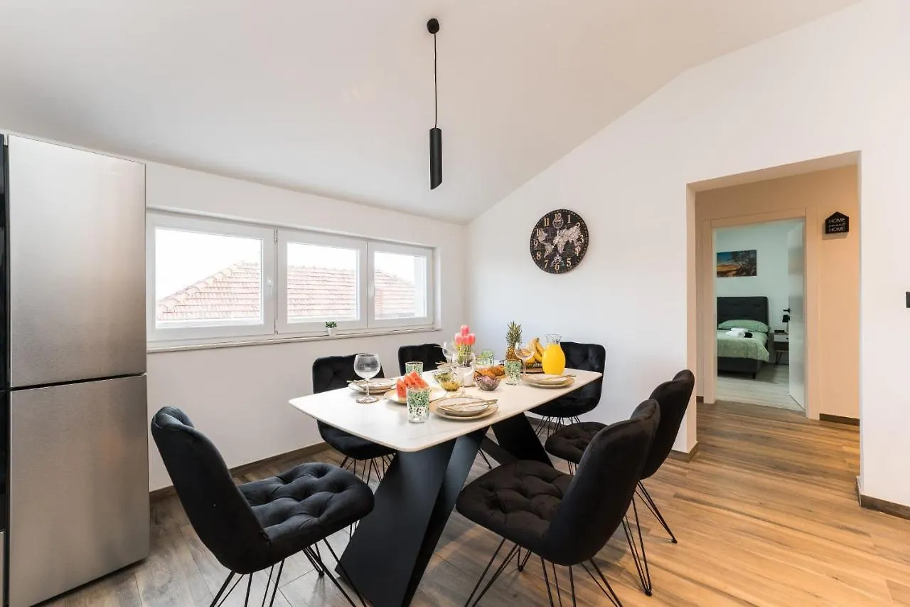 Relax 3Bdr Apartment With Terrace And Bbq ザダル