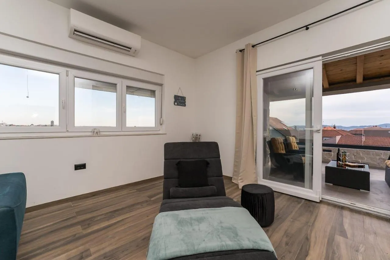 Relax 3Bdr Apartment With Terrace And Bbq ザダル