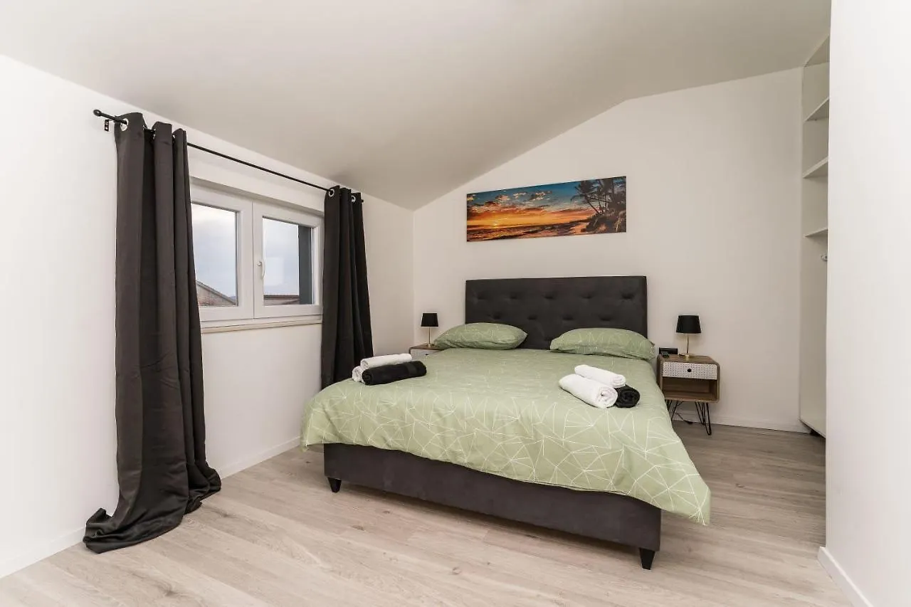 Relax 3Bdr Apartment With Terrace And Bbq 자다르